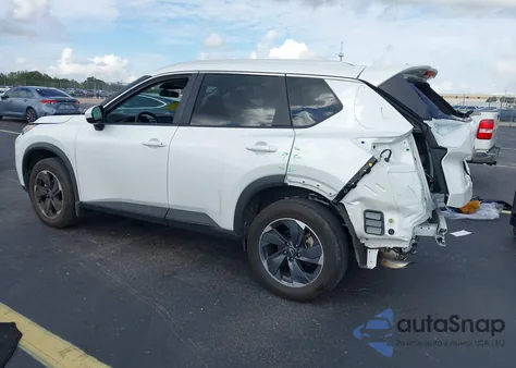 2025 Nissan Rogue Sv Fwd z USA, uszkodzony, nr VIN 5N1BT3BA6SC676599